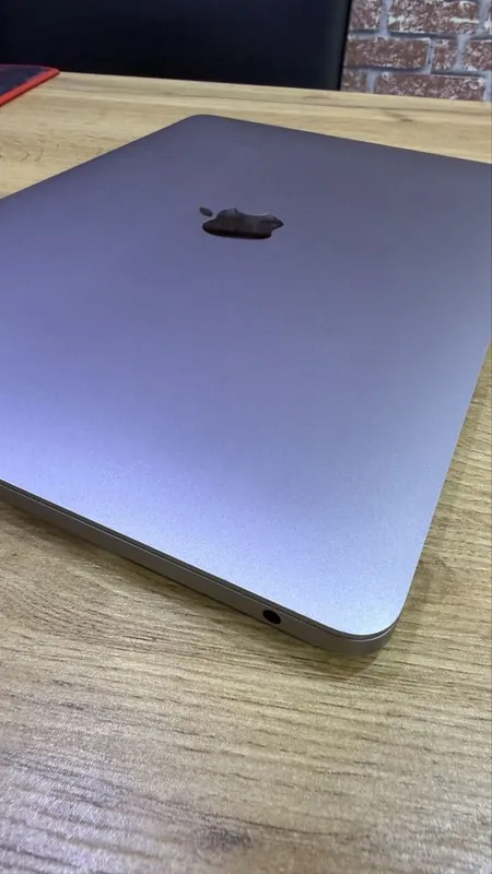 Продам MacBook Pro core i5 8/256 sotiladi — фото 3