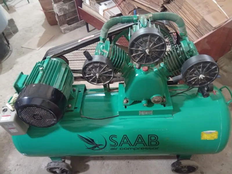 Саноат поршенли компрессор SAAB 10 HP (7.5 kW) / 380V 1 Саноат поршенли компрессор SAAB 10 HP (7.5 kW) / 380V 1