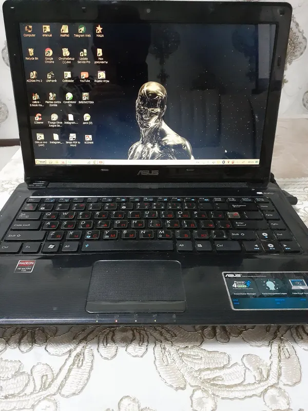 ASUS noutbook (direct x11)