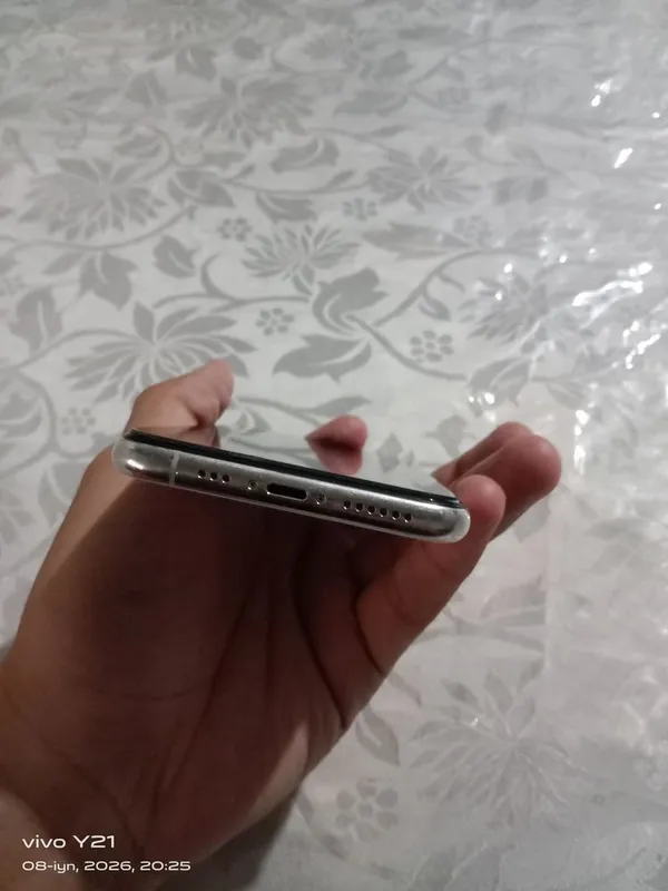iPhone 11 pro sotiladi — фото 3