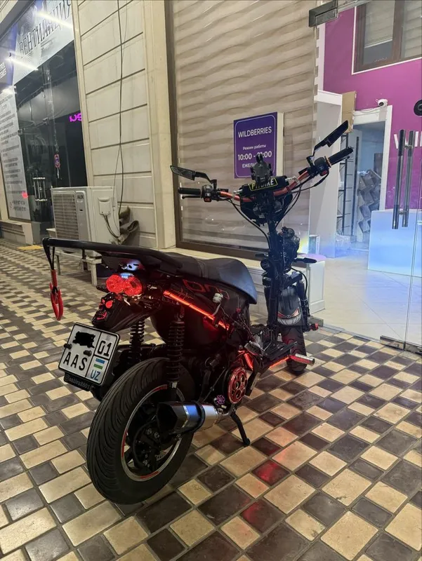 Продаётся скутер Italia R-3, 150 куб. см 8