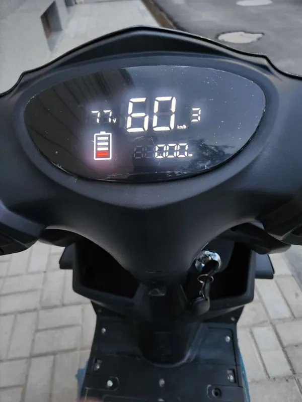 Elektro skuter nasiya bor 80-100km 6 Elektro skuter nasiya bor 80-100km 6