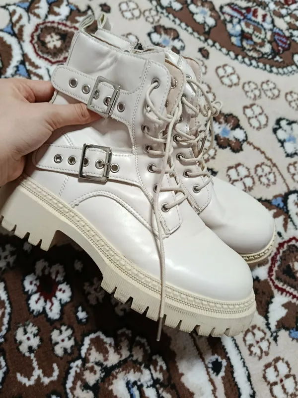 Ayollar uchun qishgi etik