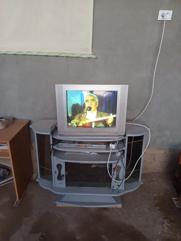 Телевизор дивиди — фото 1