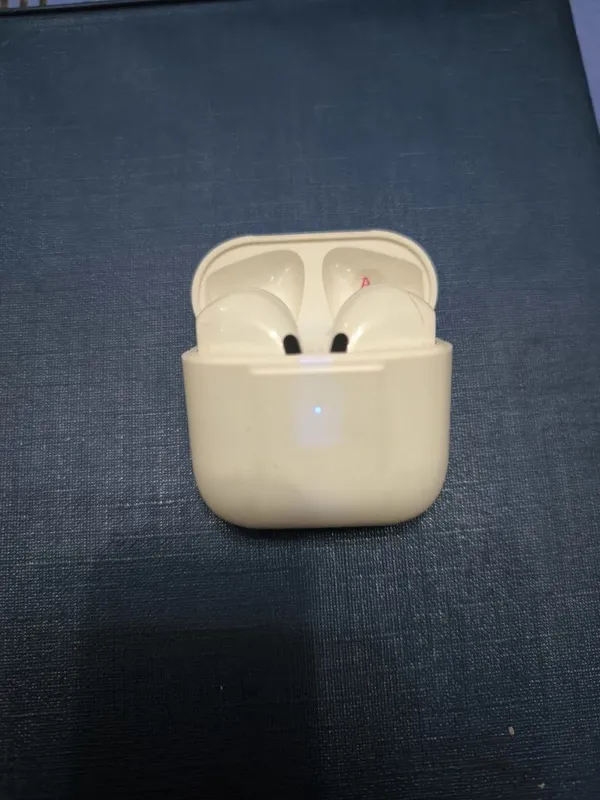 Беспроводные наушники airpods 2 Беспроводные наушники airpods 2