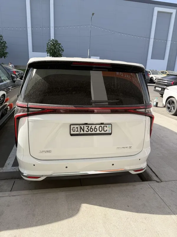 Maxus Mifa M9 mini van — фото 4