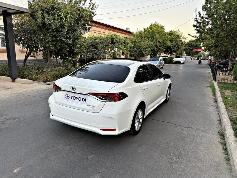 Toyota Corolla, 4-я позиция, люк, Bor, 2023 год, состояние как новое, пробег 78 000 км 2 Toyota Corolla, 4-я позиция, люк, Bor, 2023 год, состояние как новое, пробег 78 000 км 2