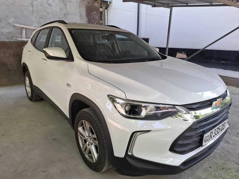 Chevrolet Tracker 2, 2023, 25000 км., Ҳолати яхши — фото 1