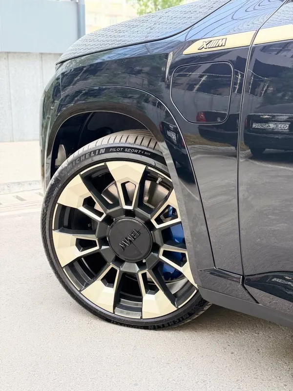 Bugun sotuvimizda BMW XM — фото 2