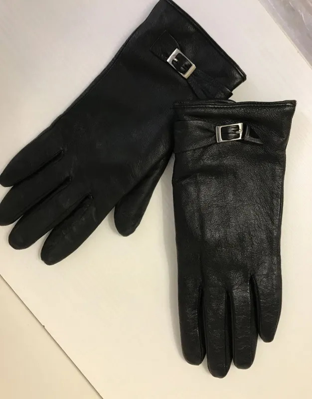 Продам новые женские перчатки из натуральной кожи Продам новые женские перчатки из натуральной кожи