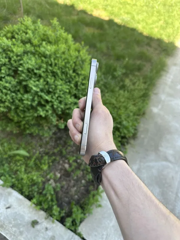 iPhone XR 15 Pro korpusda 128GB — фото 2