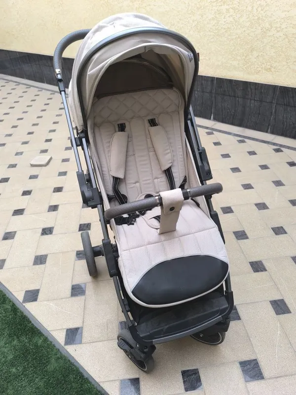 Продам детскую прогулочную коляску, манеж и матрас для манежа 2 Продам детскую прогулочную коляску, манеж и матрас для манежа 2