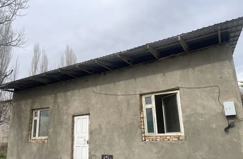 Hovli sotiladi chirchiq 1