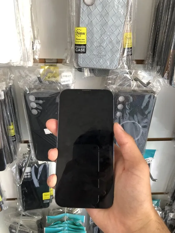 Iphone 13pro sotiladi 2