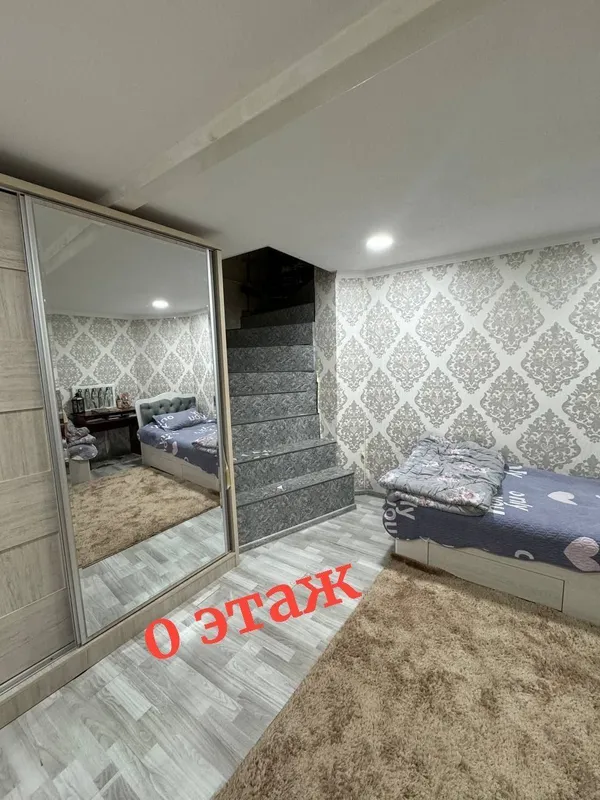 Продается 4 ком квартира в г Чирчике 75000 4