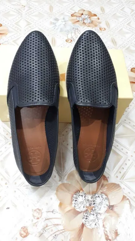 СРОЧНО ПРОДАЮТСЯ Кожаные женские мокасины фирмы Tory Burch — фото 2
