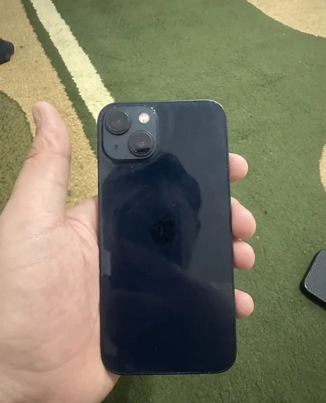 Iphone 13 midnight 3 Iphone 13 midnight 3