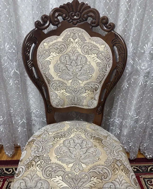 Продаются стулья. Состояние хорошее, чистые. 3