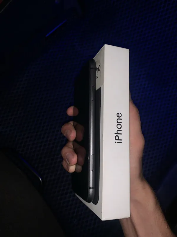 Iphone 11 в хорошеем состаяниии с каробка документами 6