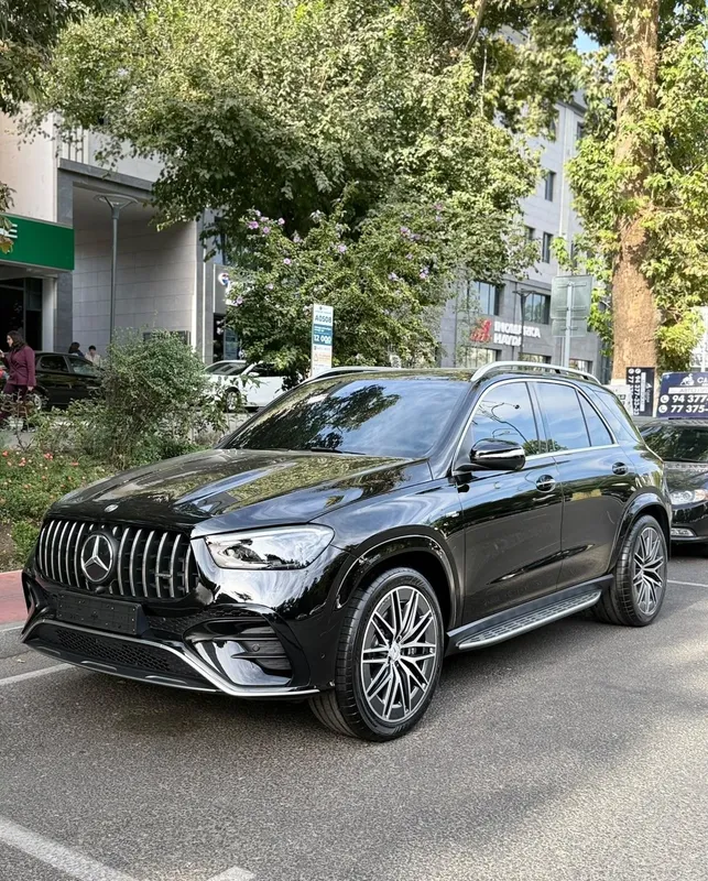 GLE 53 yangi, mavjud 2