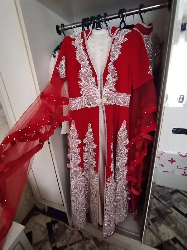 1 marta kelin salomda kiyilgan holati yangi 1