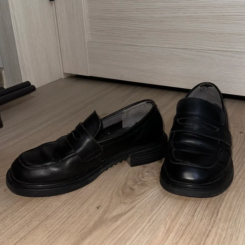 Klassik qora loaferlar 2