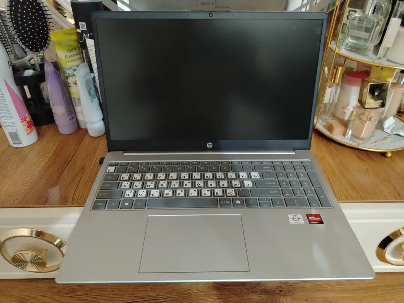 HP 15-fc0171nia 4
