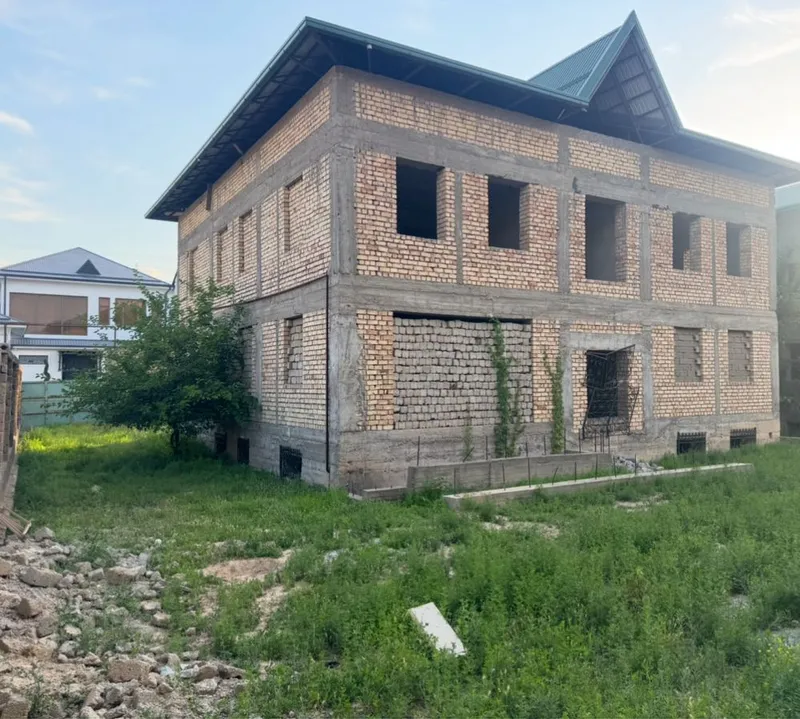 Центре Кибрая (Бугор) Коробка в цене ЗМЛЯ 9сот+6сот по 26000уе сотка — фото 2