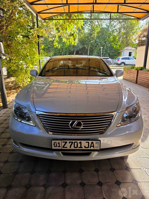 Продам Lexus LS450L 2 Продам Lexus LS450L 2