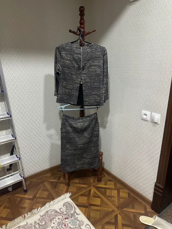 Ayollar kostyumi, Polsha, astarli. O‘lcham M 1