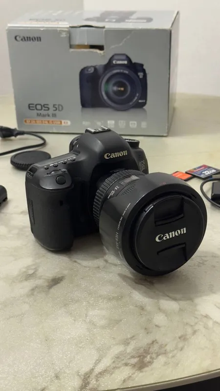 Canon 5D Mark III + EF 24-105mm f/4L IS USM (kit) 1