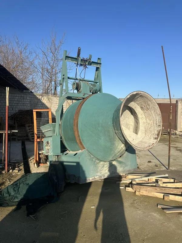 Beton mishalka aparat sotiladi
