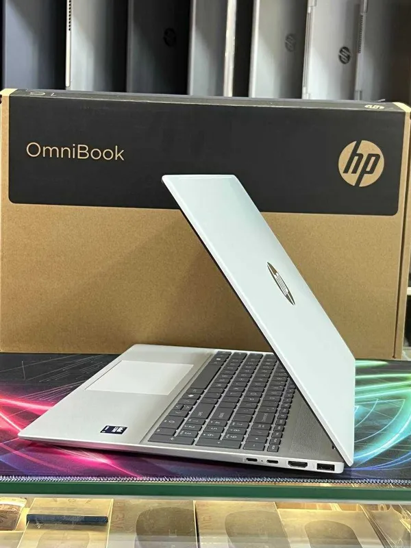 HP OMNIBOOK 5 LAPTOP intel Ultra 5 225U/16/1000/Display 16' FHD Touch