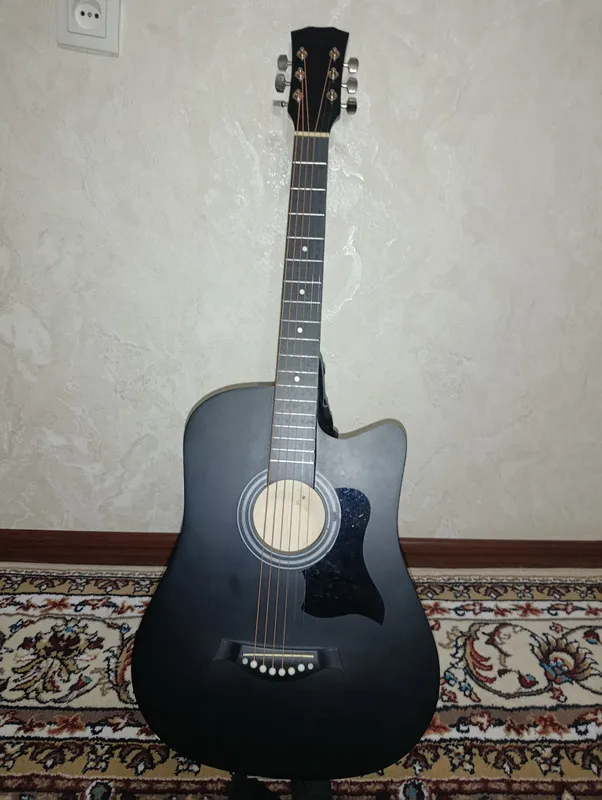 akustik gitara