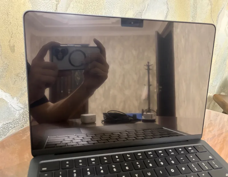 Macbook Air M5 13 24gb/1tb Midnight (1 oy ishlatilgan) — фото 1