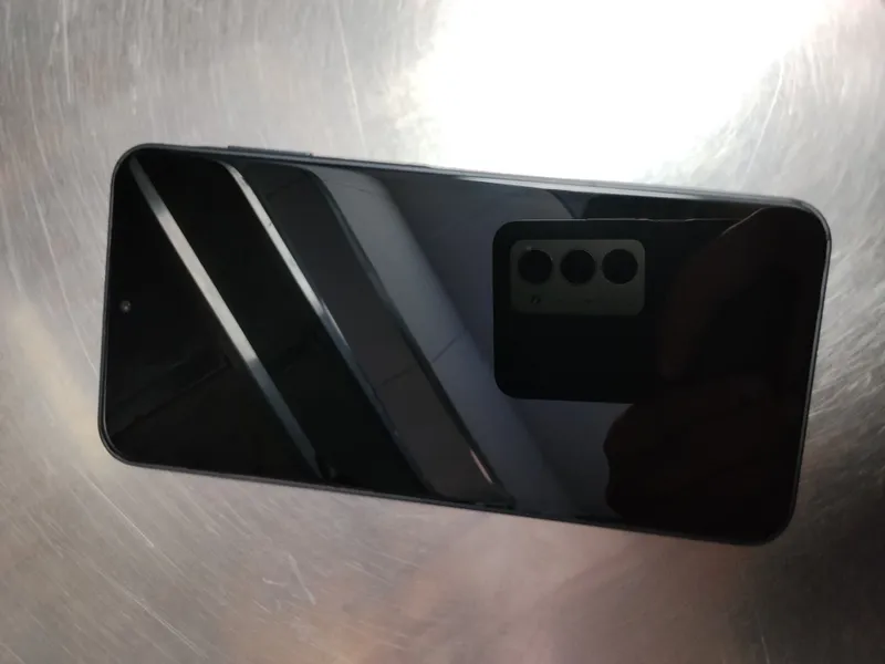 Samsung A16 8/256 sotiladi
