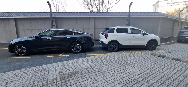 Электромобиль GEELY GEOMETRY E 5 Электромобиль GEELY GEOMETRY E 5