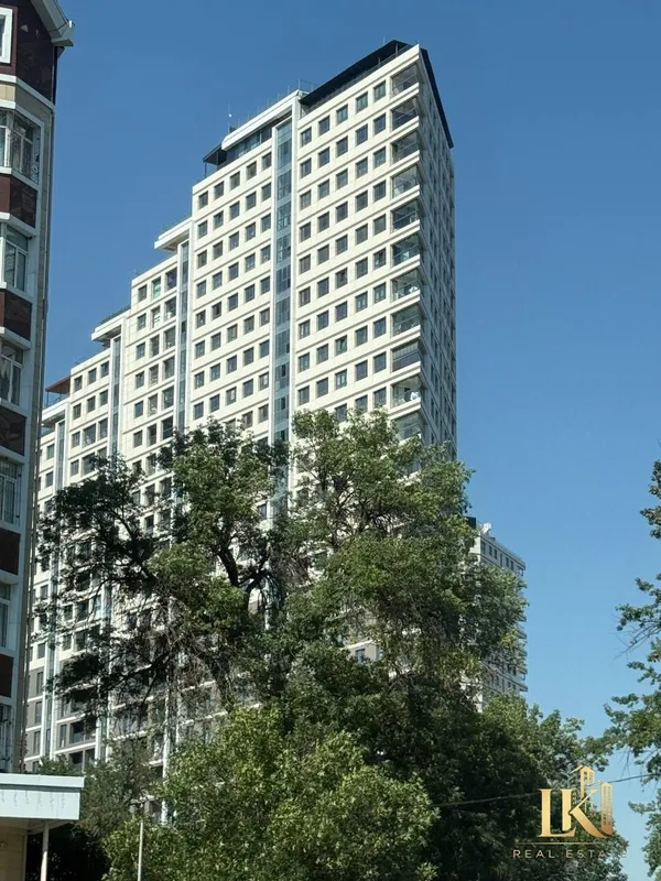 3-комнатная квартира в ЖК Akay City с евроремонтом и полной комплектацией 1