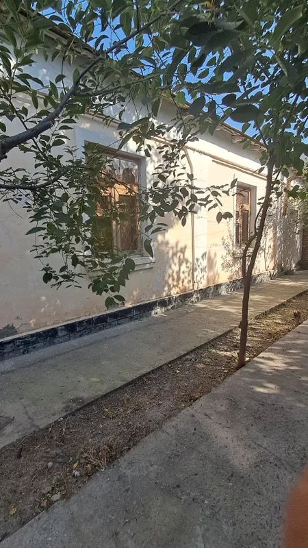 Продаётся двор 4 сотки, Лахути, 6 баня 1