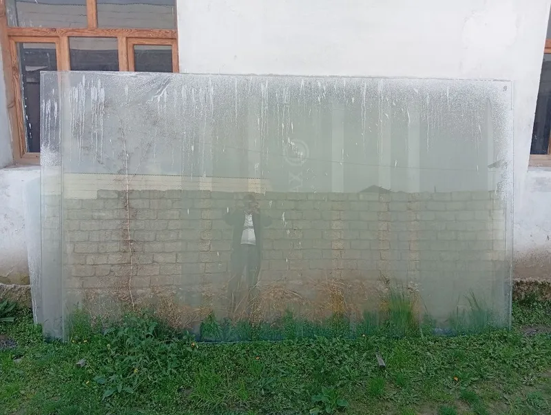 Продам калёные стекло 4