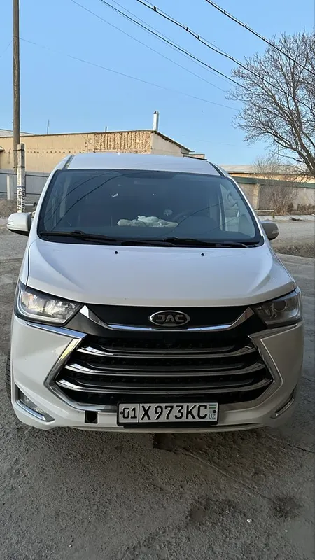 Jac M4 срочно продаётся в отличном состояние