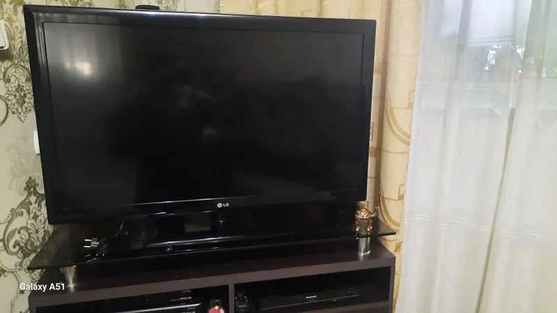 Телевизор LG 43. — фото 1