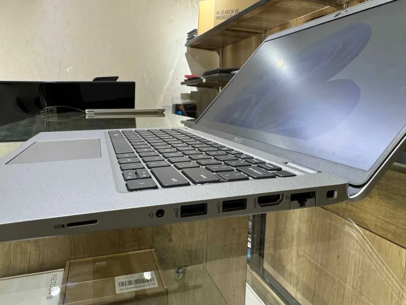 DELL Latitude 5430 Intel Core i5-1245U, 16 GB tezkor xotira, 256 GB SSD 6 DELL Latitude 5430 Intel Core i5-1245U, 16 GB tezkor xotira, 256 GB SSD 6