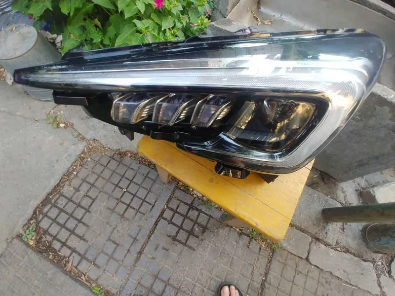 Оригинальные передние фары от электроавто Changan Ben ben Оригинальные передние фары от электроавто Changan Ben ben