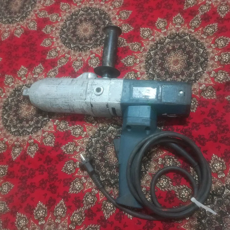 Гайковёрт Bosch 1