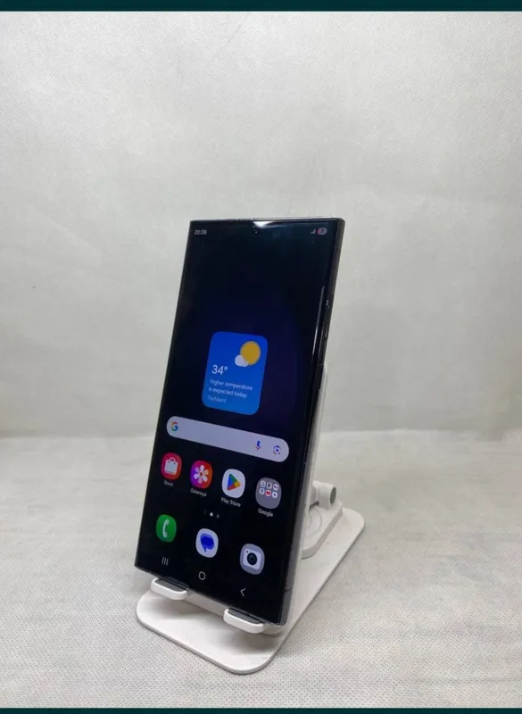 Samsung S23 Ultra продаётся 12/256 3