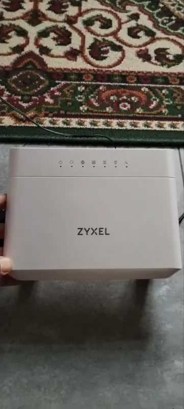 Продам. вай фай ZYXEL EMG5523-T508