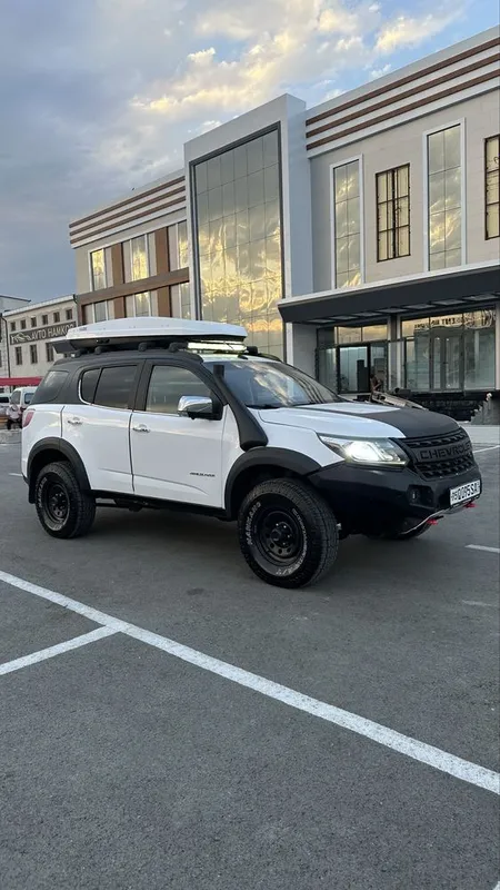 Traiblezer offroad full sotiladi — фото 2