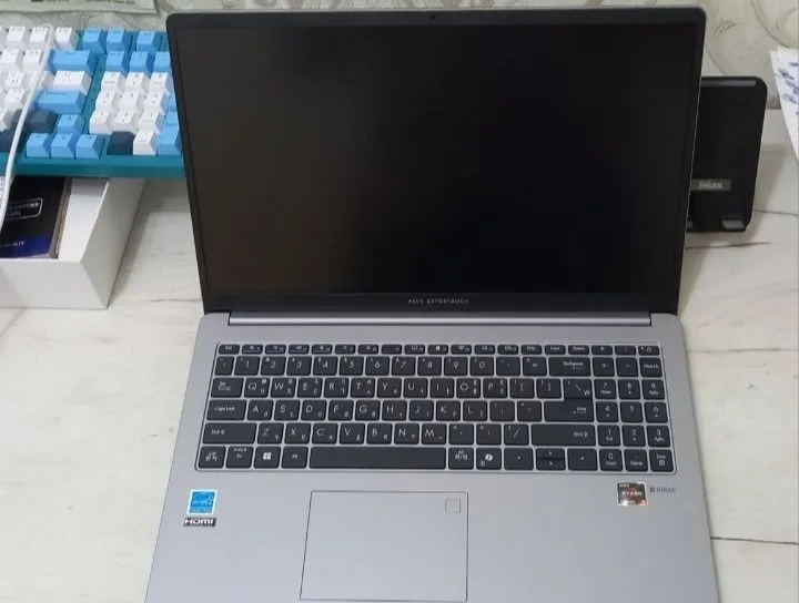 Asus ExpertBook | Ryzen 5-7535HS (6 yadro) | 8GB DDR5 | Karobka bor 2