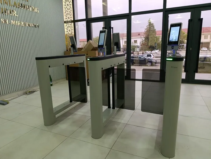 Турникет, терминал распознавания лиц, СКУД.